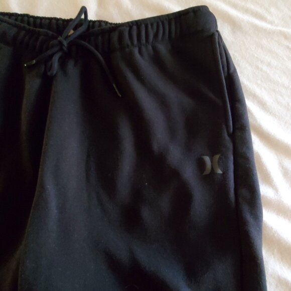 Hurley Men's Large Drawstring Black Fleece Athletic Shorts - Picture 2 of 6